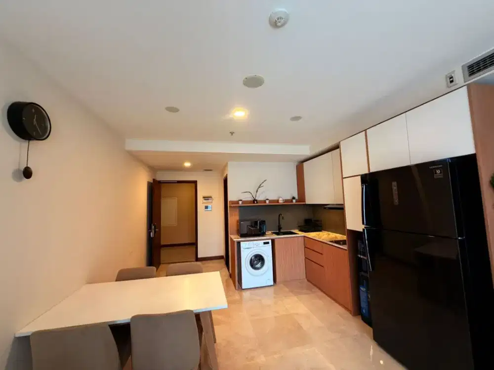 Y. DIJUAL APARTEMEN 3BR FURNISH HEGARMANAH RESIDENCE BANDUNG TIPE ONYX