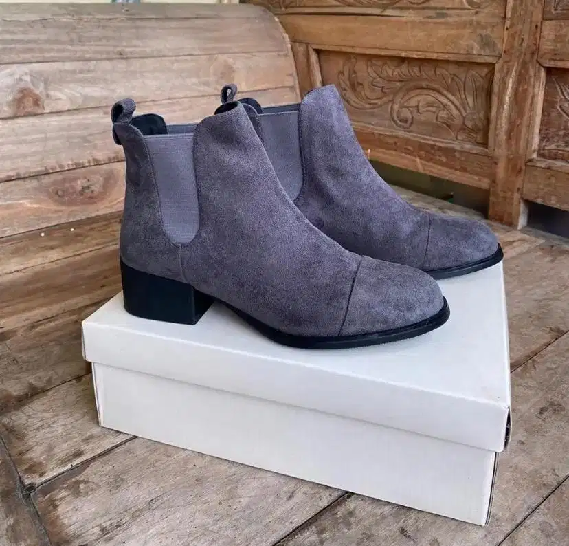 Sepatu Boots Stacatto