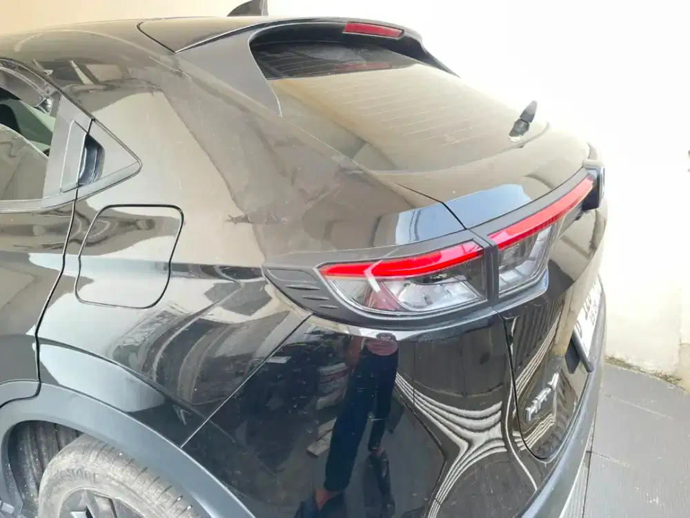 Honda hrv hitam SE 2024