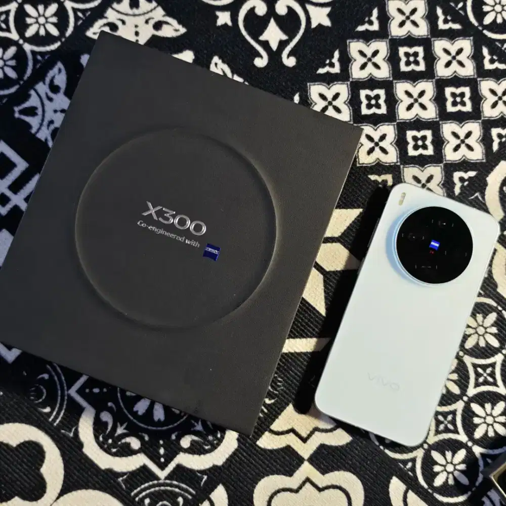 vivo X300 12/256GB Resmi Indonesia Mulus