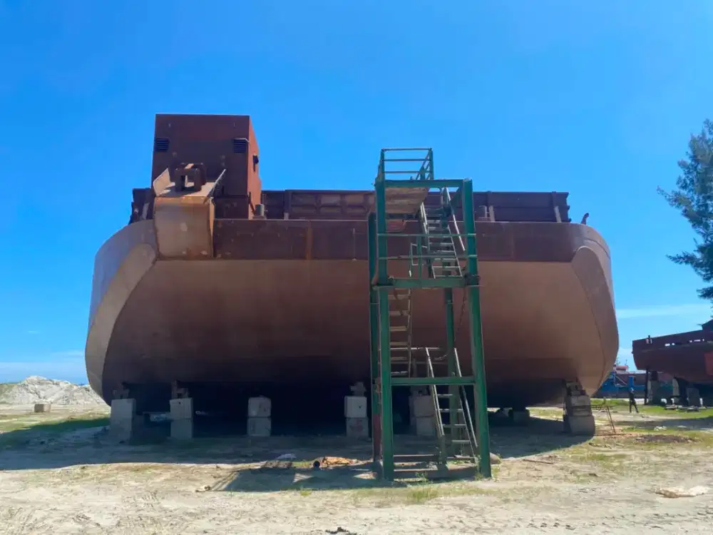 300 FEET JUMBO, 9000 MT