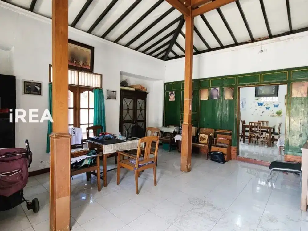 RUMAH KOST DIJUAL DI SOLO DEKAT RUMAH SAKIT DR MOEWARDI, RS HERMINA DAN DEKAT UNIVERSITAS SEBELAS MARET