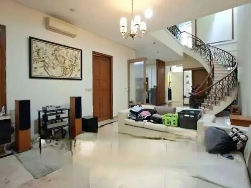 Dijual Rumah 2 Lantai Siap Huni di Kebayoran Baru Pondok Indah Jakarta Selatan