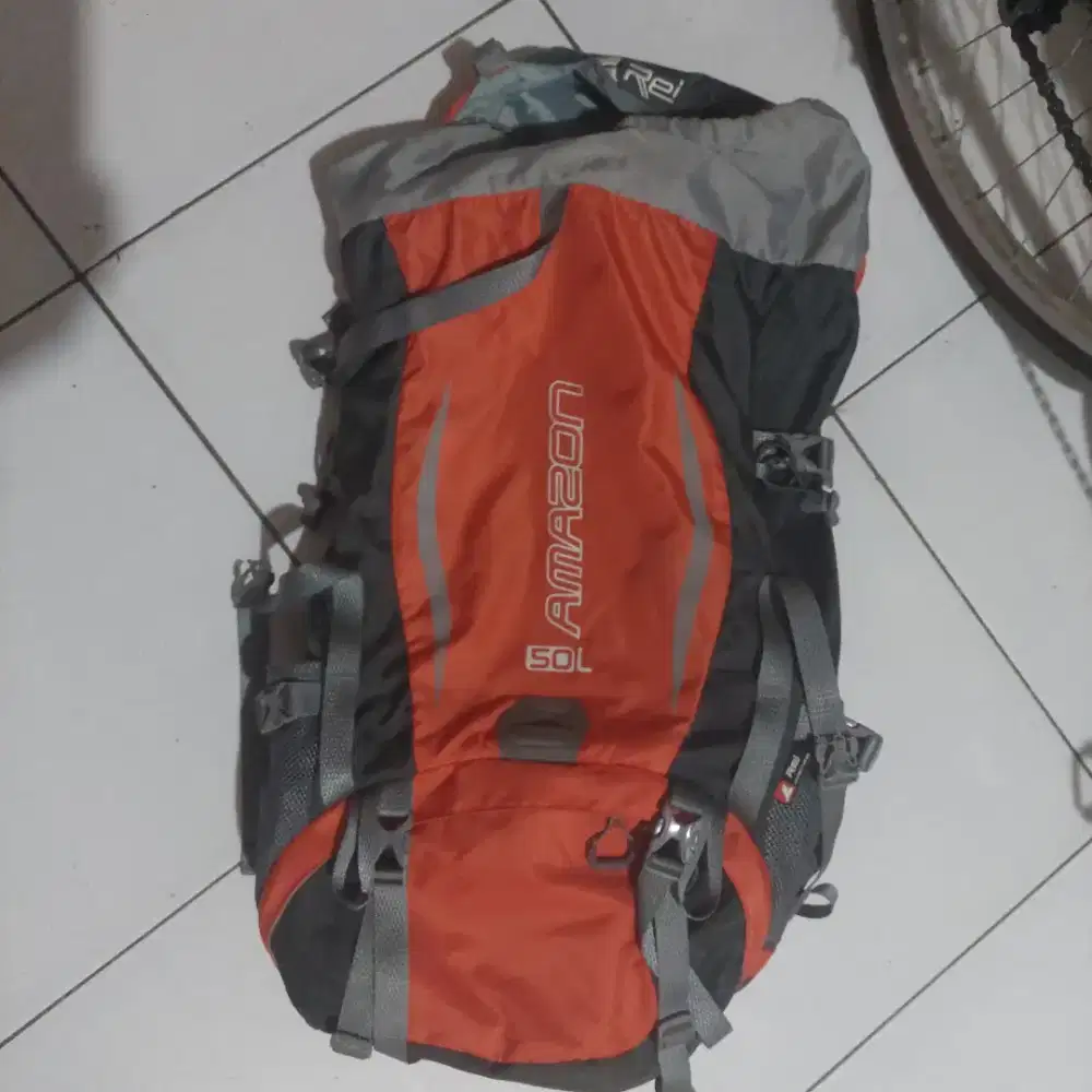 tas gunung/carrier 60lt Rei