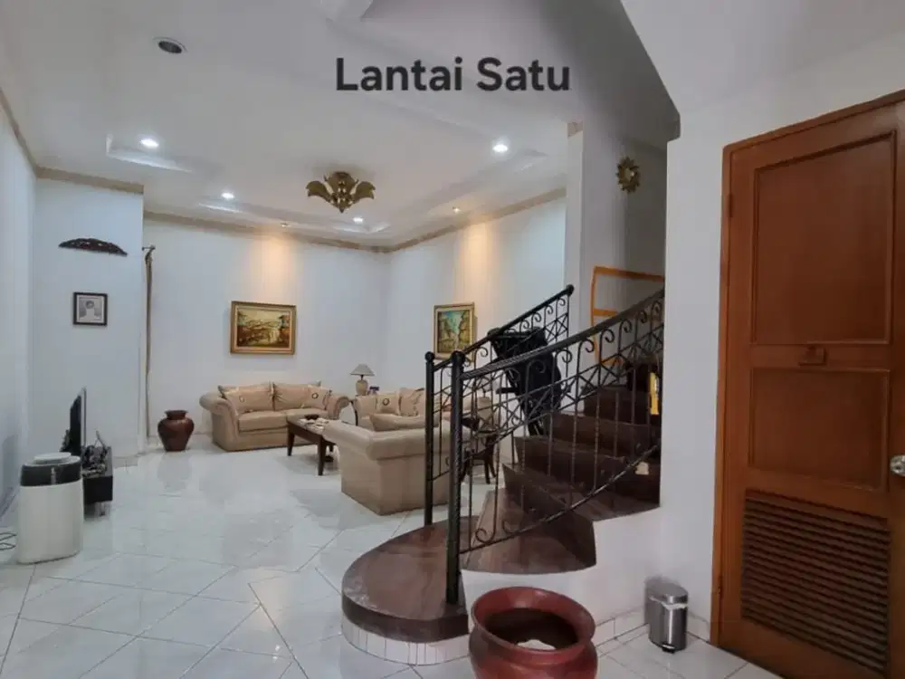 RUMAH 2LT BAGUS SEMI FURNISH DI VILLA PERMATA KELAPA GADING JAKARTA UTARA