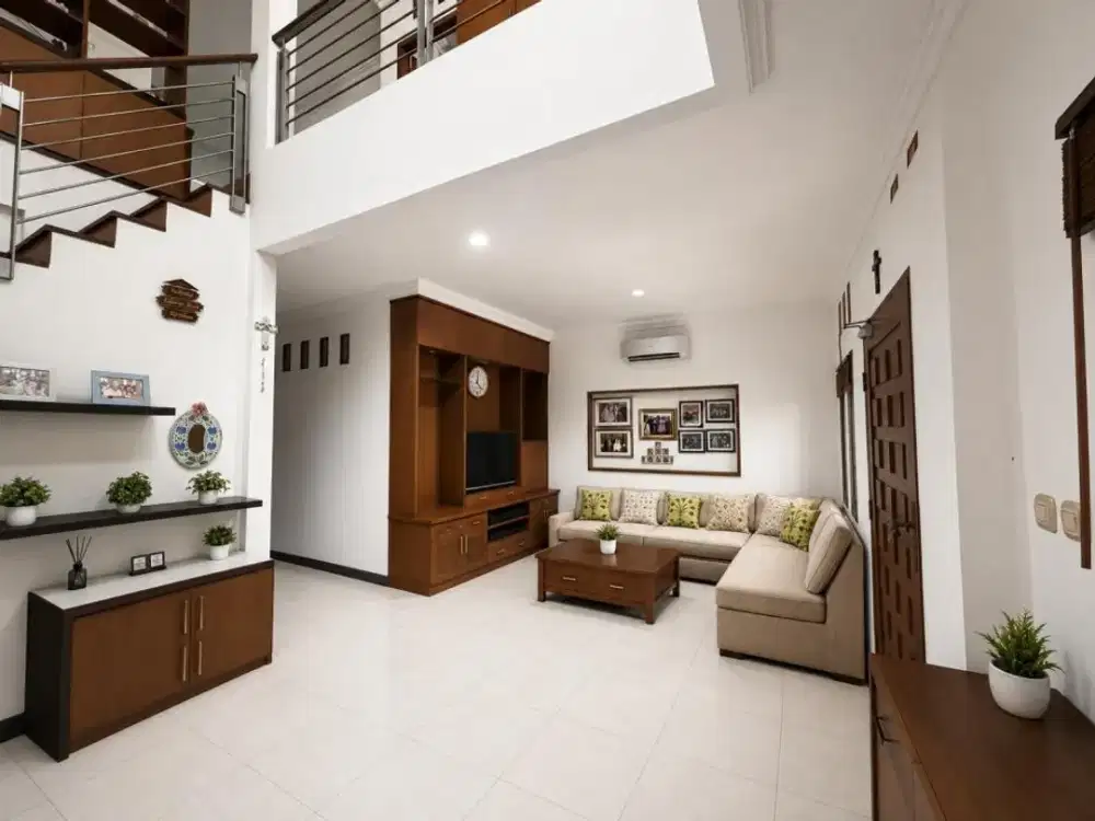 Rumah Dijual Kelapa Sawit Kelapa Gading | 3 Lantai | SHM | Bebas Banjir | 5+1 KT | Siap Huni