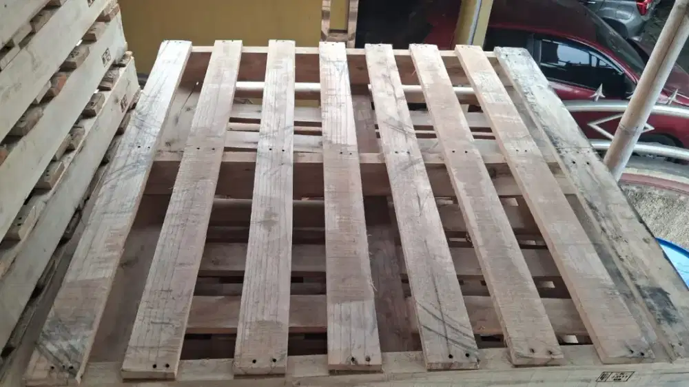 Palet Kayu Seken Layak Pakai