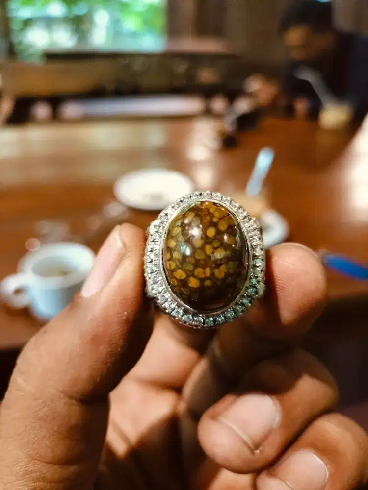 Batu Pirus Motip Kura