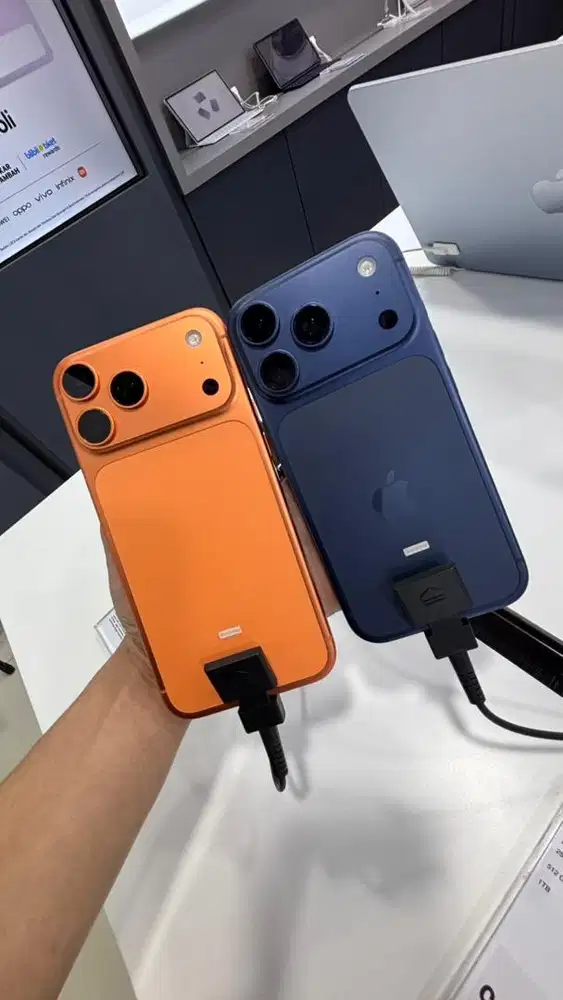 Iphone 17 pro/max 256/512gb silver,orange,blue