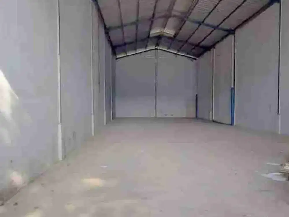 Disewakan Gudang Komplek Bisnis Center Kamal, Jakut, 192 M²