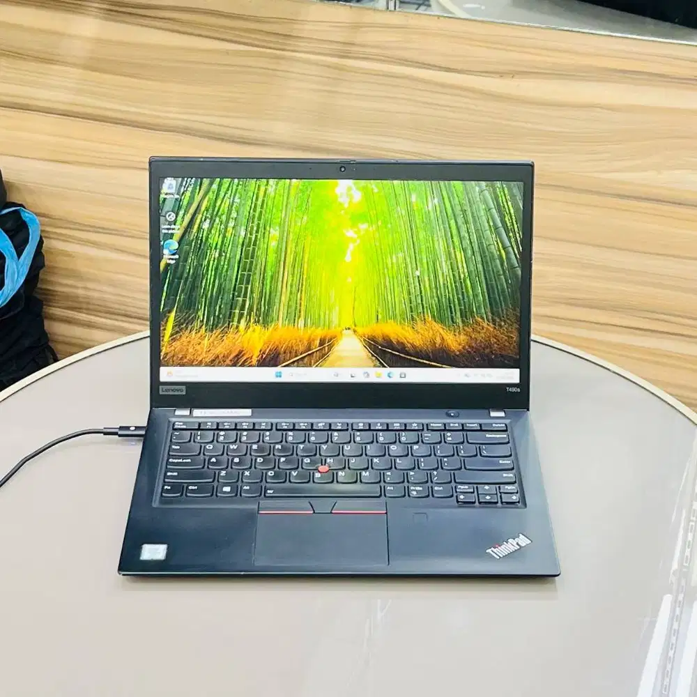 LENOVO THINKPAD T490s i5 Gen8 Ram 8GB/Ssd 256GB 14 inch Full HD *RDC