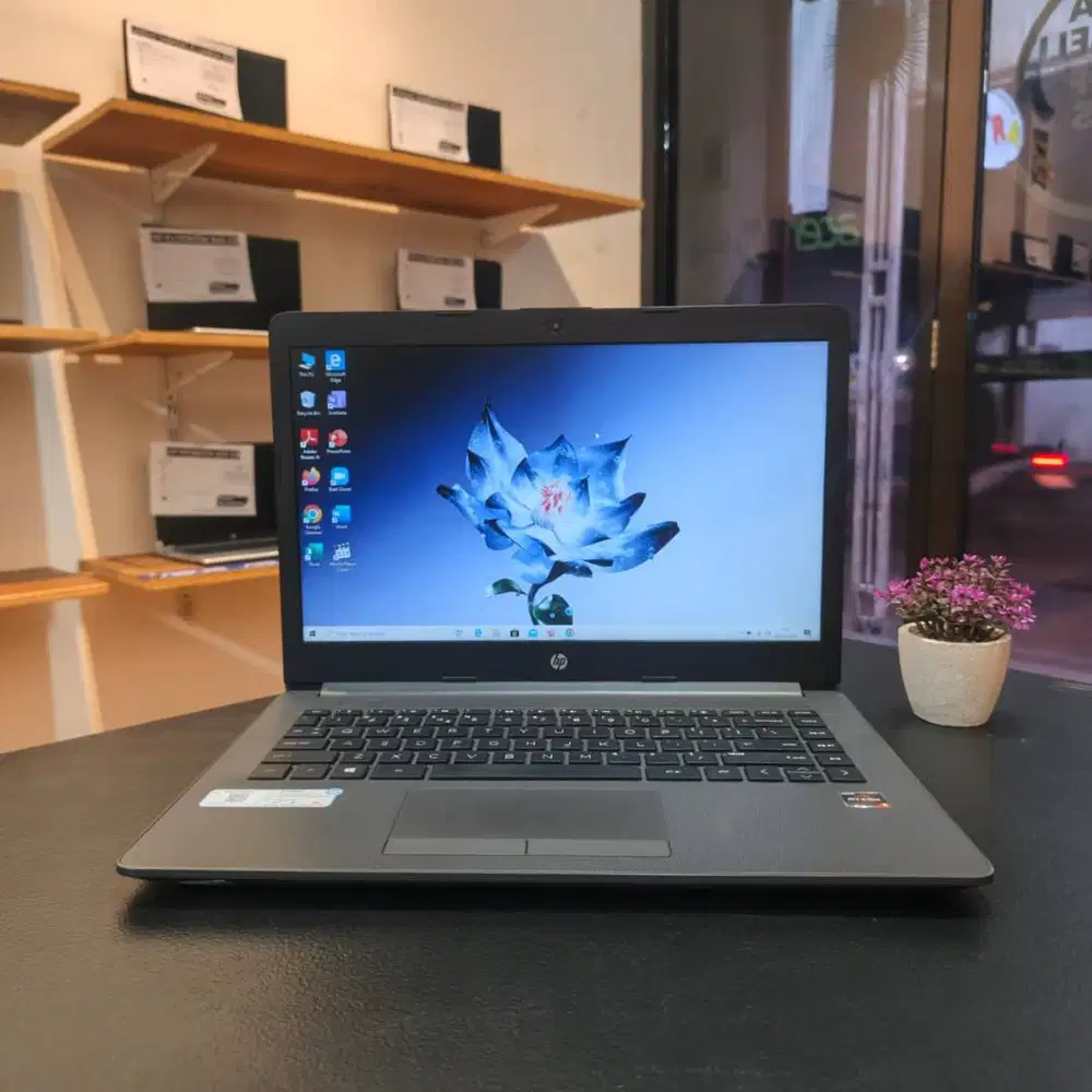 HP 245-G7//RYZEN 3-3300U