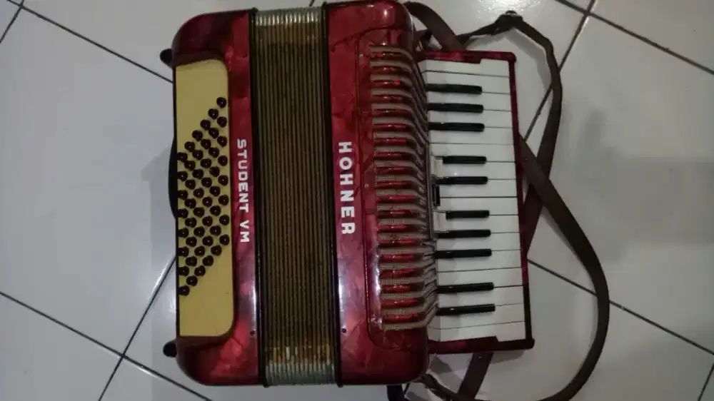 Dijual alat musik akordeon