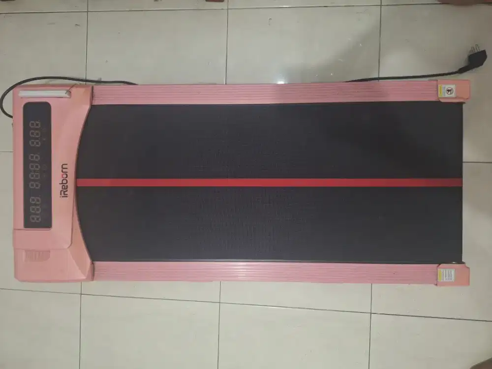 Walking pad/ treadmill