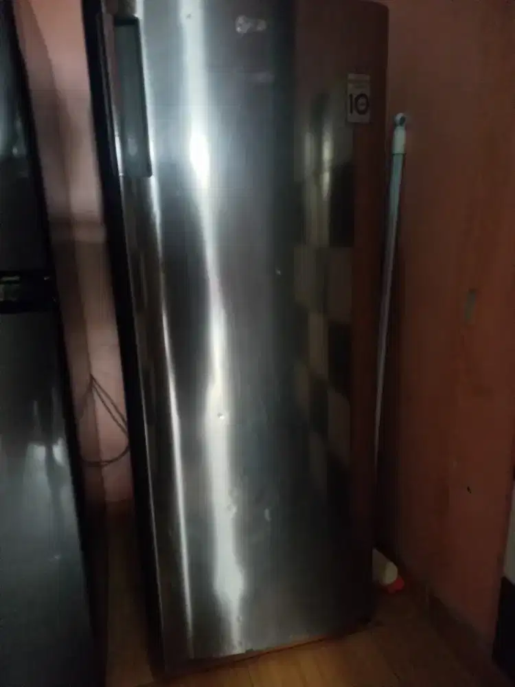 Kulkas freezer LG