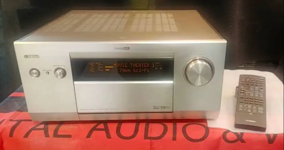 YAMAHA Amplie Home Theater DSP-AZ1