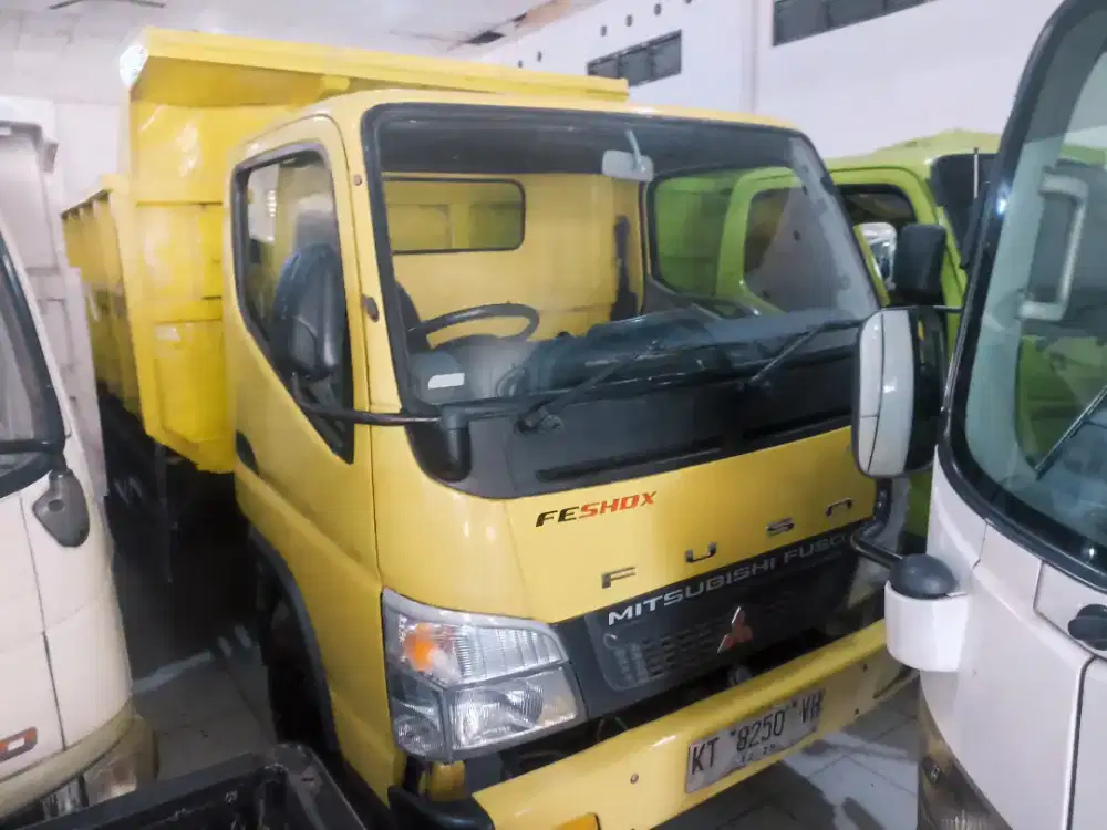 Mitsubishi Fuso Canter FESHDX Tahun 2023 Euro 4, Diesel