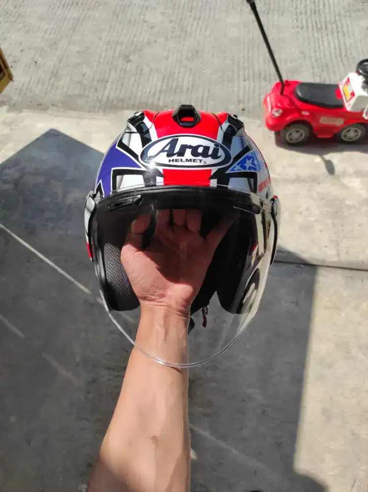 Helm VZRAM - TSR Arai Laguna Seca