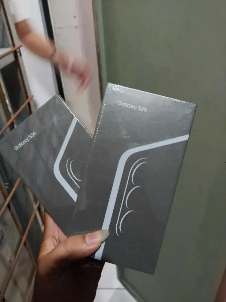 Samsung s26 12/256 new