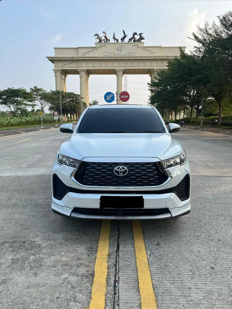 Toyota Innova Zenix V AT HV 2023 modelista