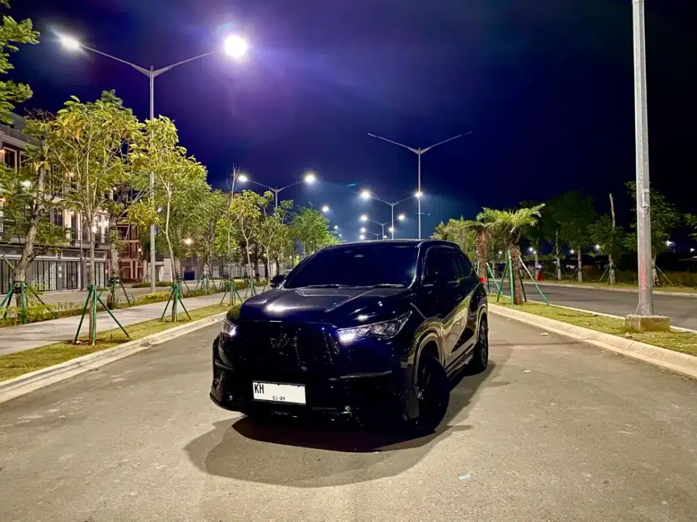 Kijang innova zenix Q TSS Modelista