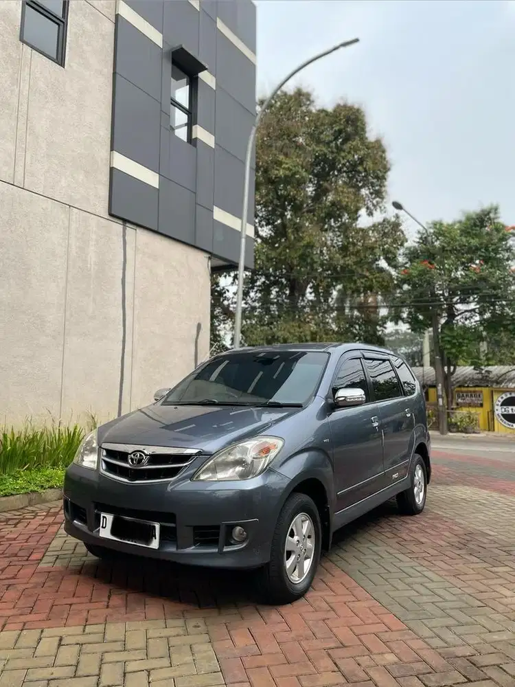 Toyota Avanza 1.3 G matic 2010