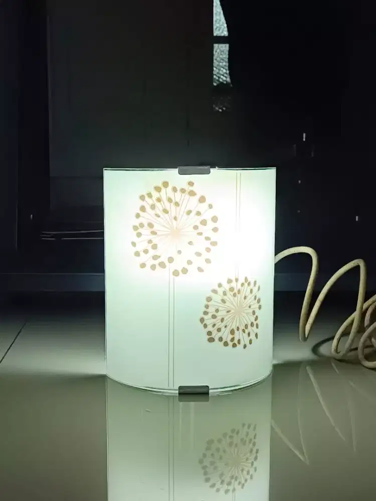 3 Lampu kamar (tempel tembok)