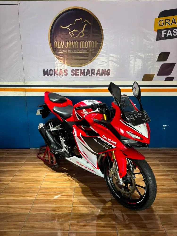 Honda CBR 150R 2022