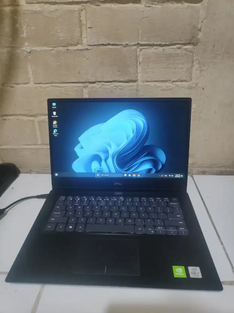Dell vostro 5290 core i7 gen 10 +dual VGA