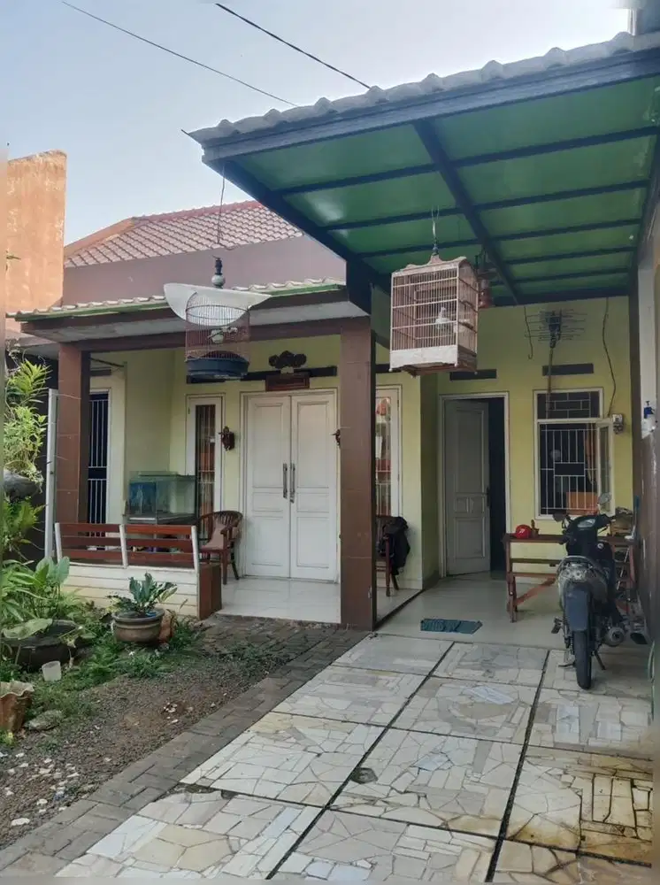 Dikontrakin/disewakan rumah 1 lantai.