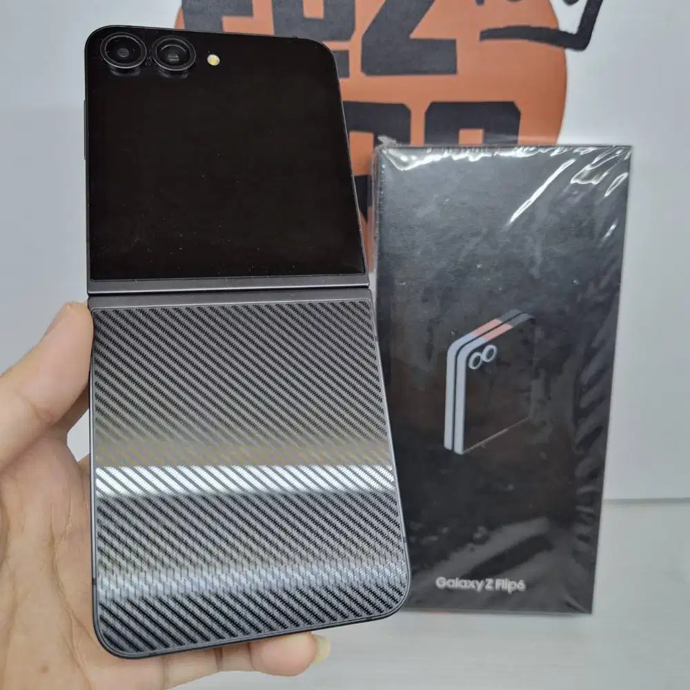 Samsung Z Flip 6 12/256gb EXCLUSIVE BLACK CRAFTED FULLSET Mulus No Min