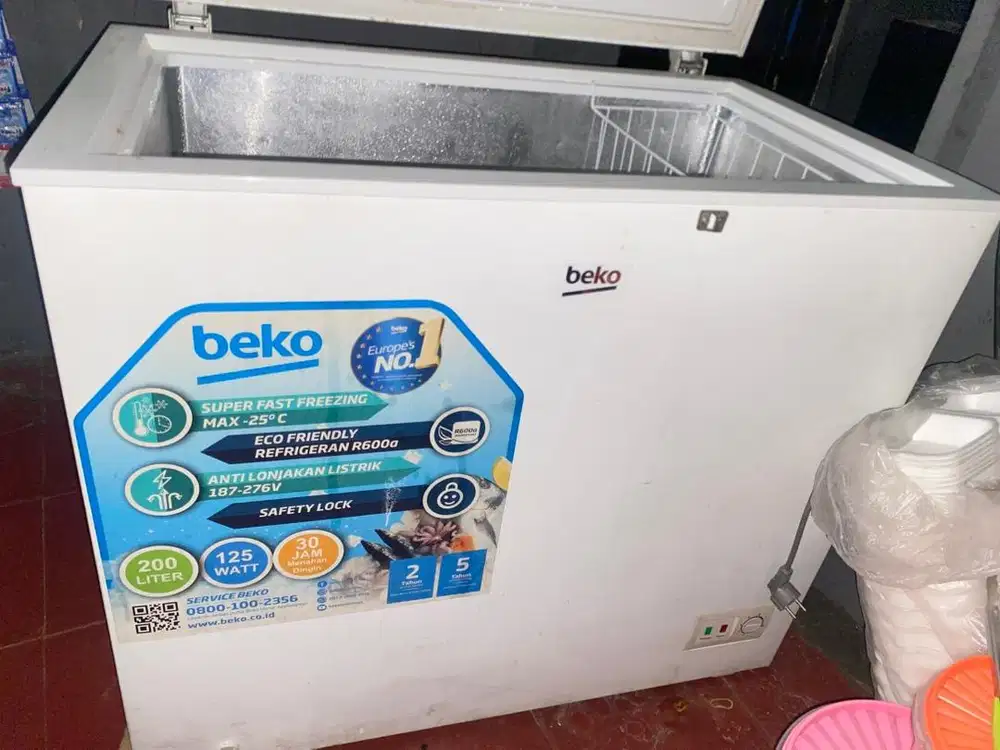 Freezer merk beko 200L