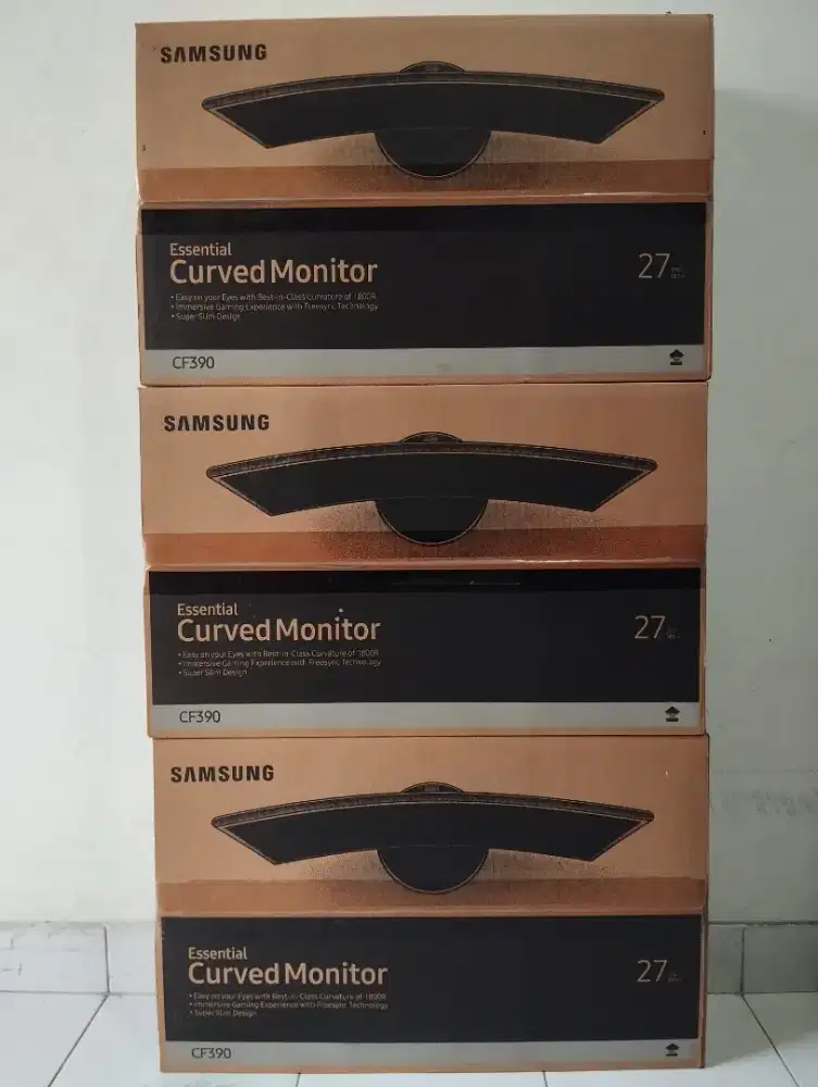 Samsung Essential CF390 Curved Monitor