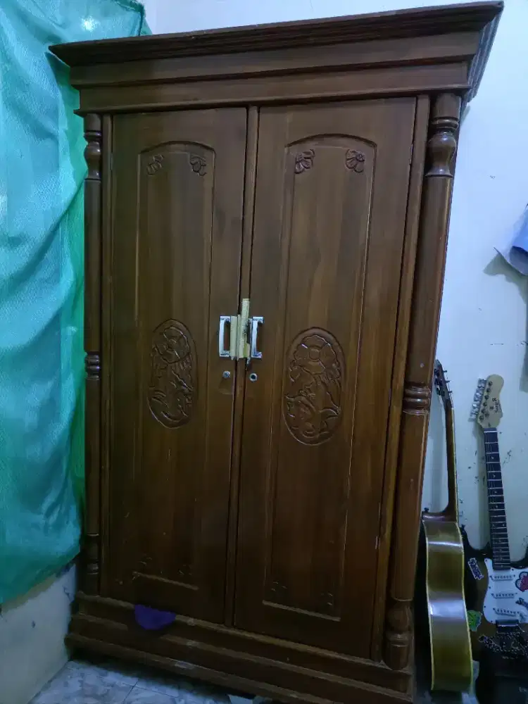 Lemari Kayu Jumbo