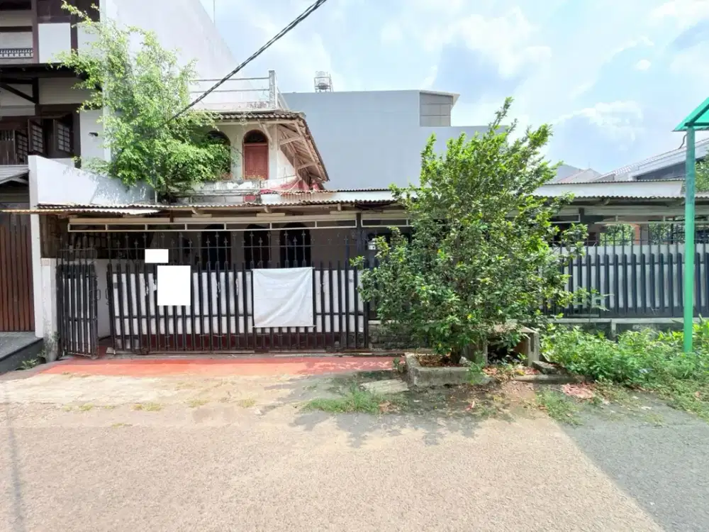 Ss.3829 - Murah !! Dijual Rumah Hook Hitung Tanah 11x20 Hadap Utara Timur di Kelapa Puan