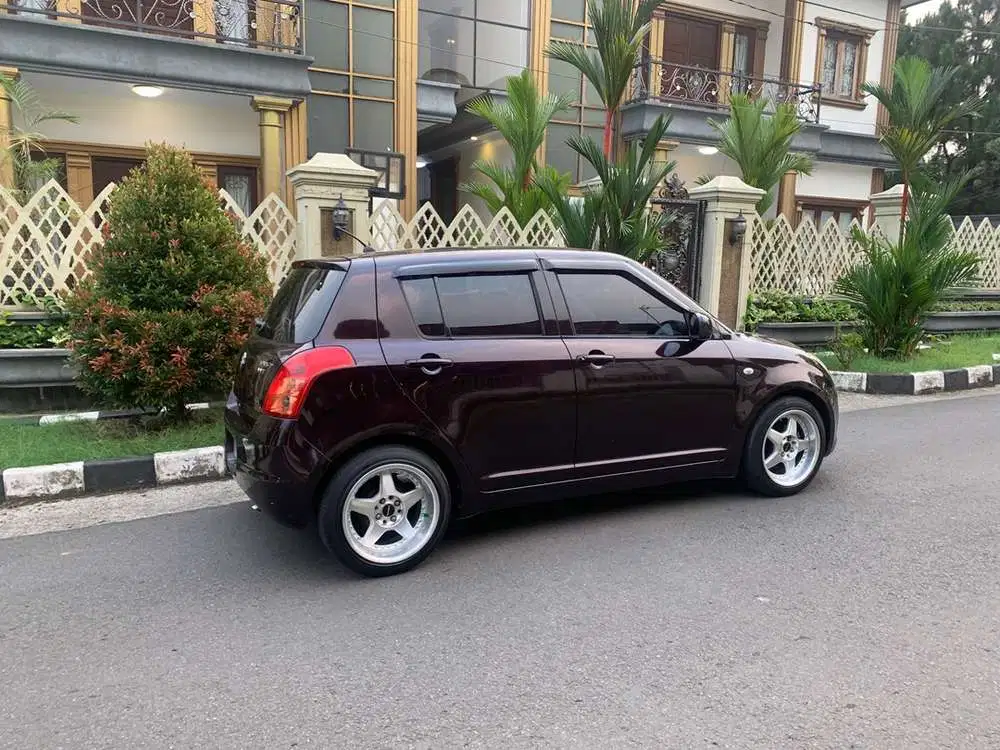 Suzuki Swift 2011 Bensin