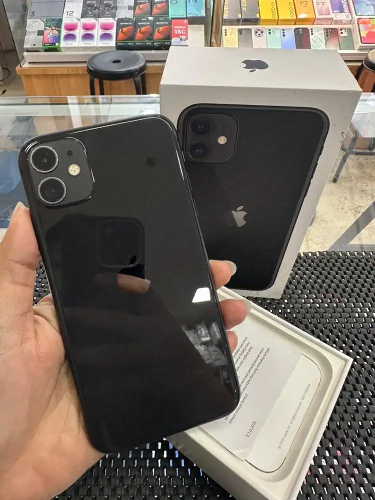 Second IPhone 11 128GB Black Ex Garansi Resmi