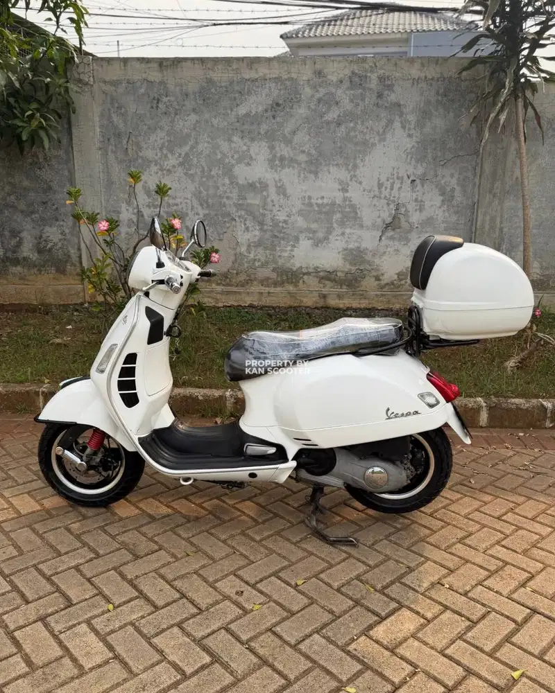VESPA GTS 150 3V 2014 BERGARANSI