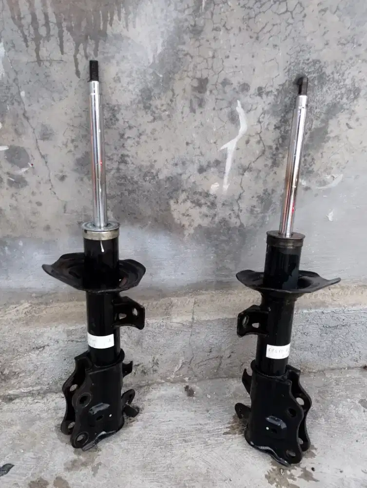 Jual Shockbreaker Depan New Terios Rush Bekas Ori - Sepasang 700rb