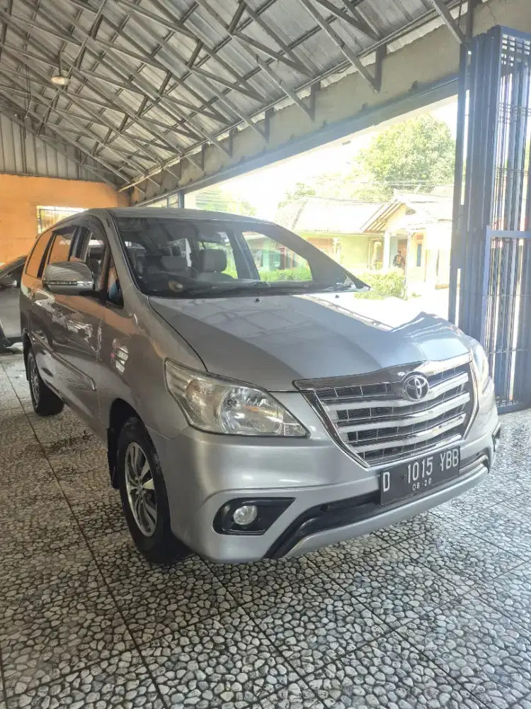 Innova 2015 matic bensin tipe g