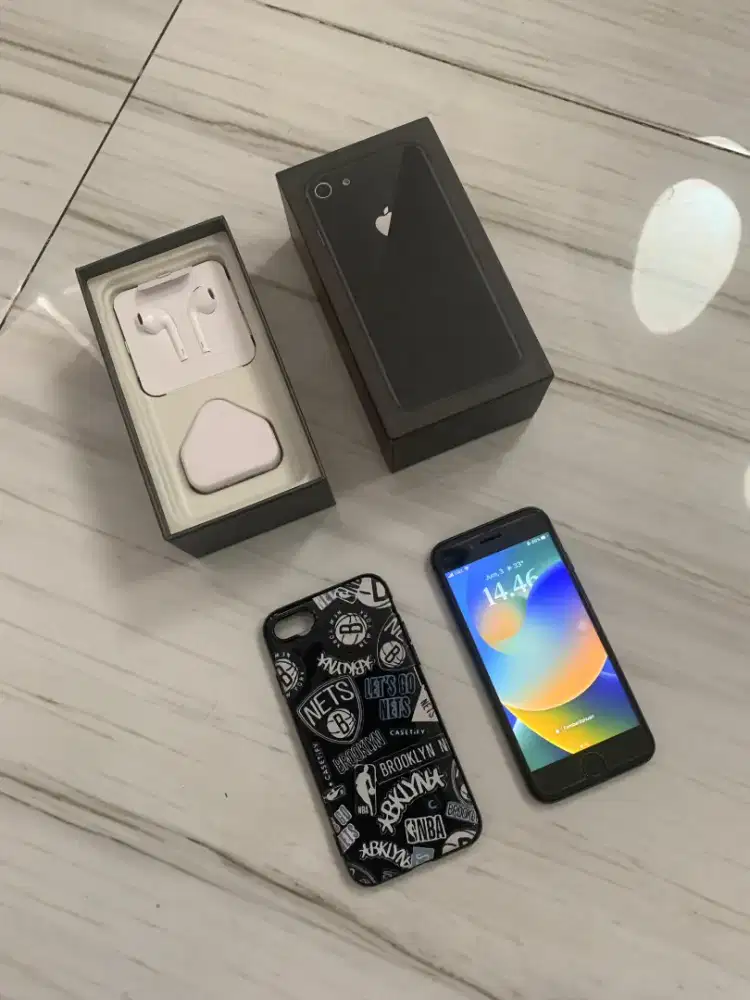 iPhone 8 64 Inter Fullset