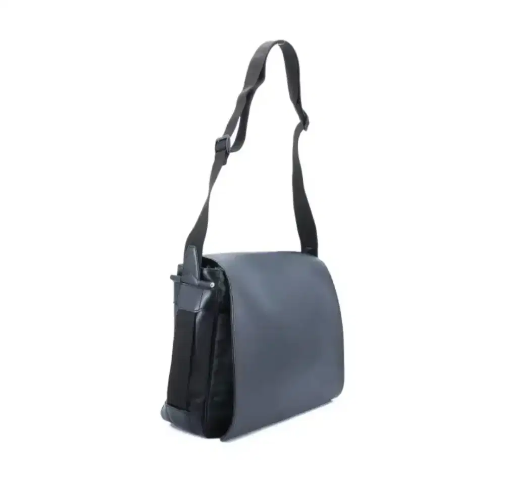 Louis Vuitton leather bag