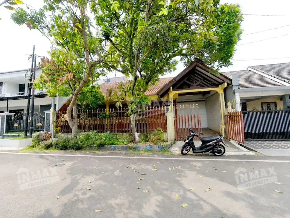 Rumah Luas Depan Taman Daerah Borobudur Dekat Raya Suhat & UB