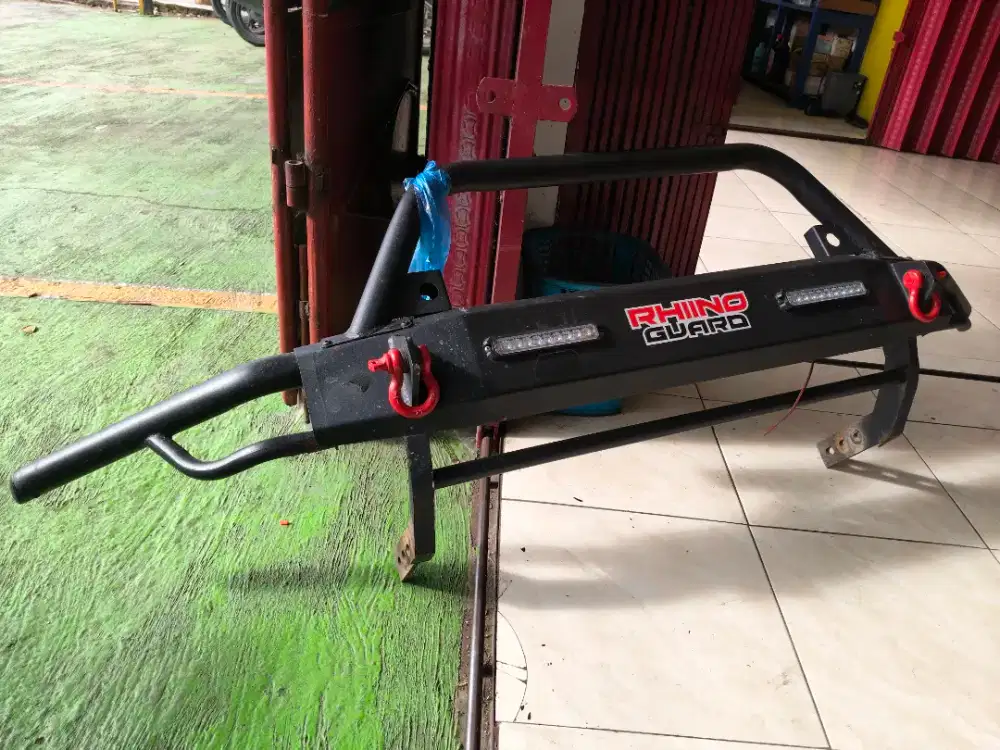 Bemper besi Towing Rhino guard +lampu sepaket