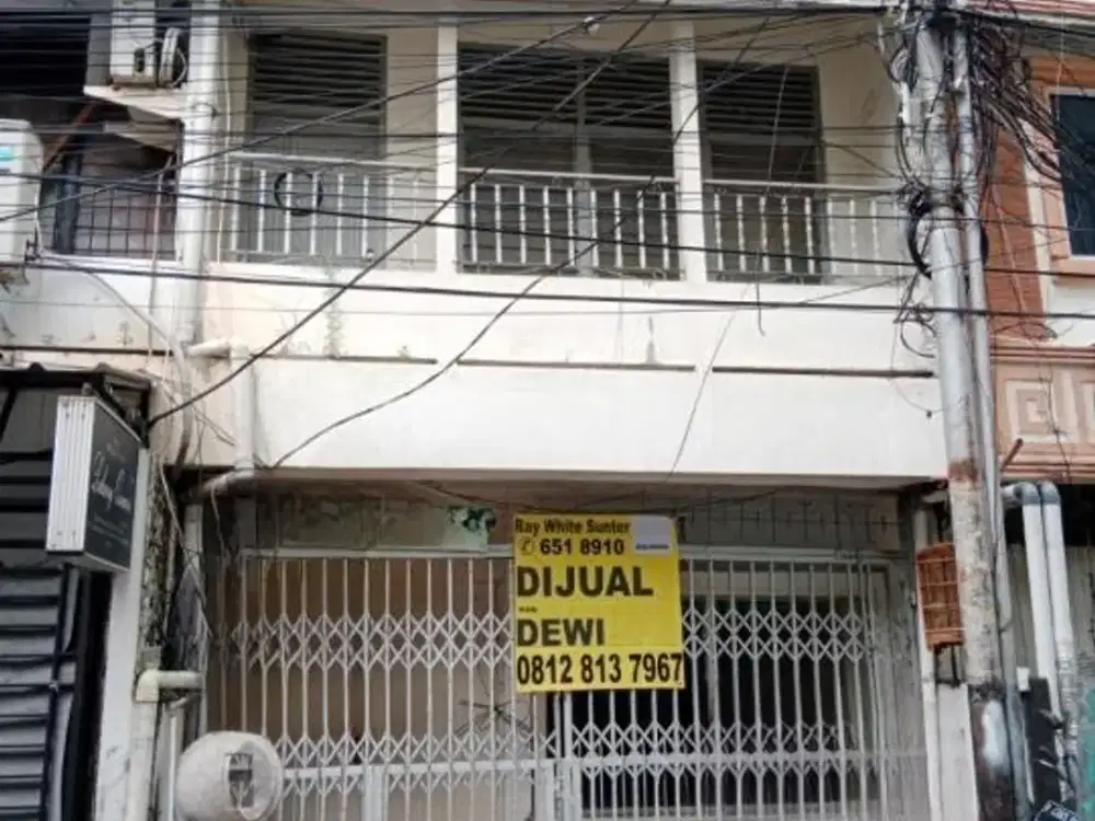 Ruko 2,5 Lantai Pinggir Jalan Pasar Baru