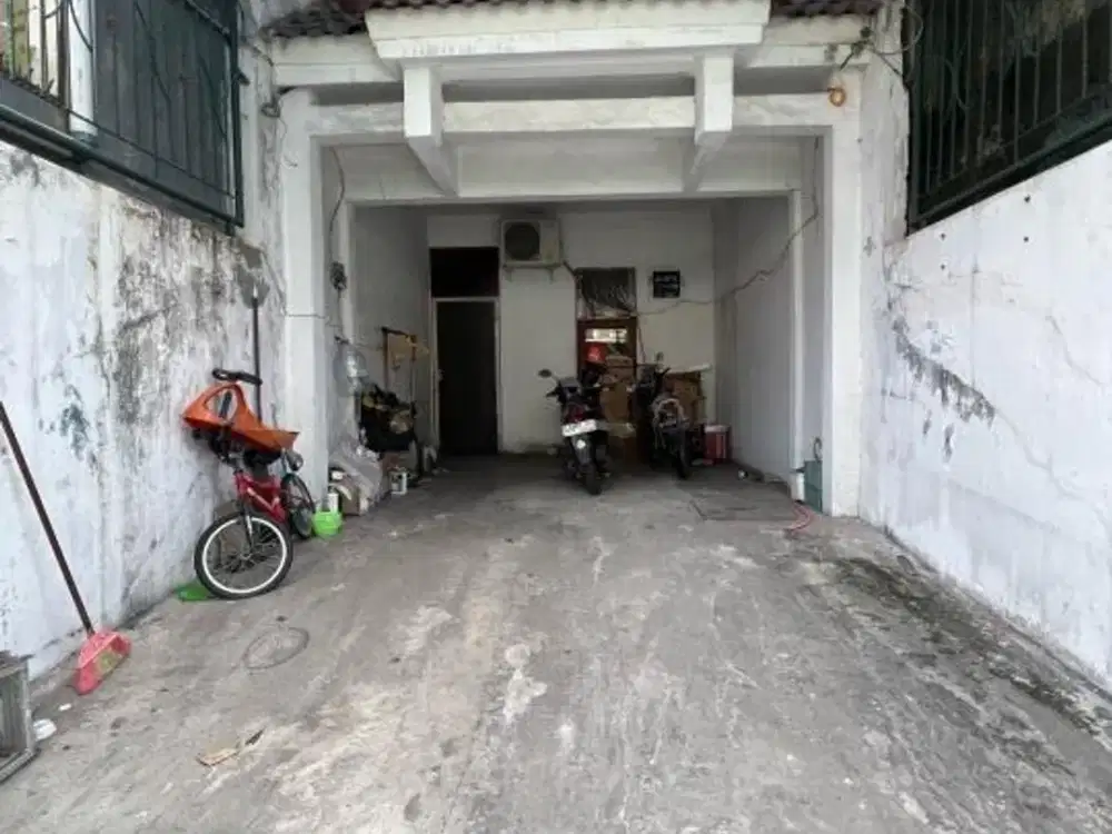 Rumah 2 Lantai Jual Tambora 5 Jakarta Baratluas 4X22.5 M2 bisa untuk Gudang Kecil