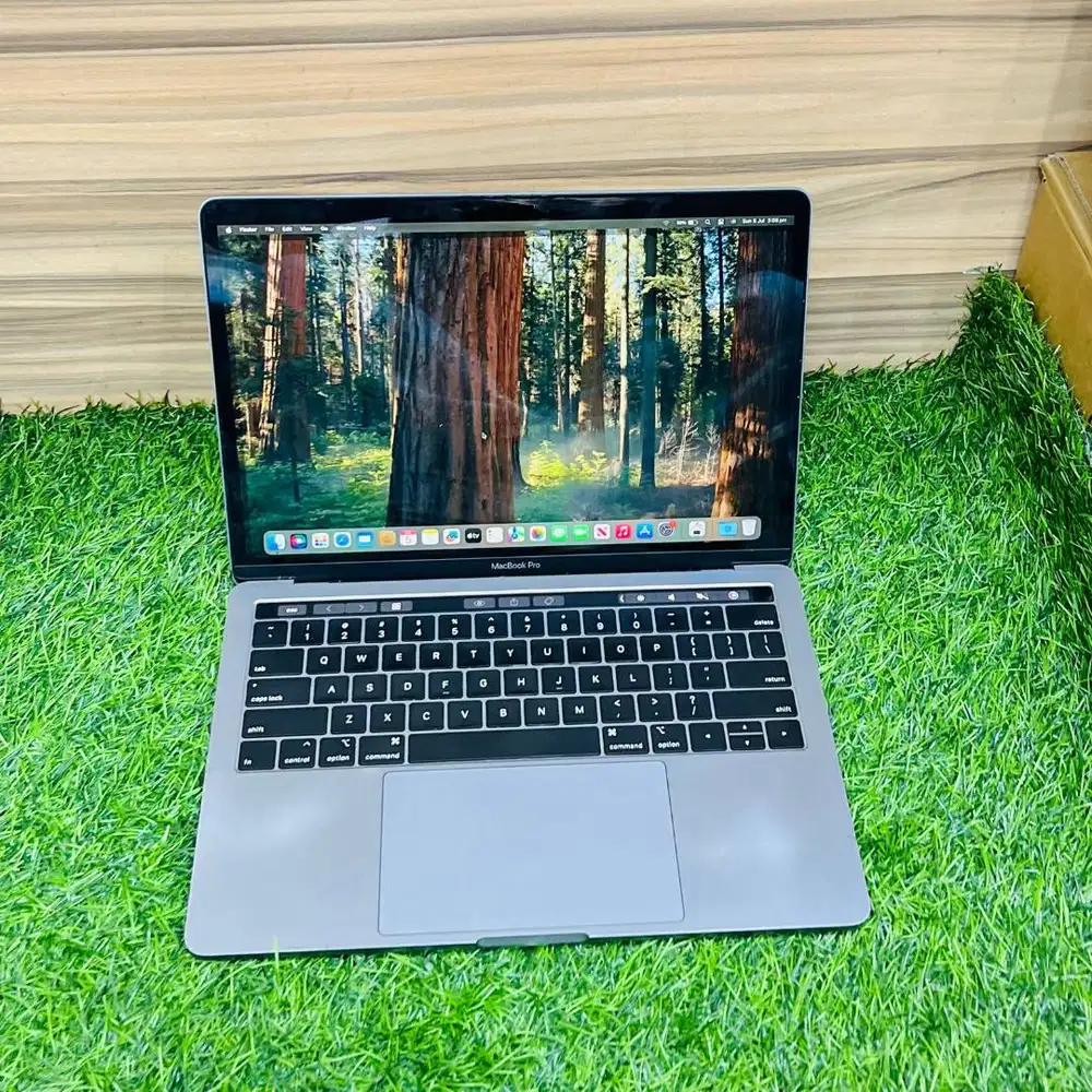 MACBOOK PRO TOUCHBAR 2018 core i5 Ram8/Ssd256 GB Layar 13 inch *RDC