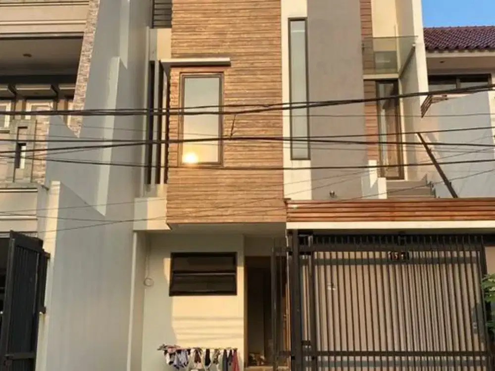 Rumah Baru 3.5 Lantai Jalan Lebar 3 Mobil di Sacna Sunter Jakarta Utara