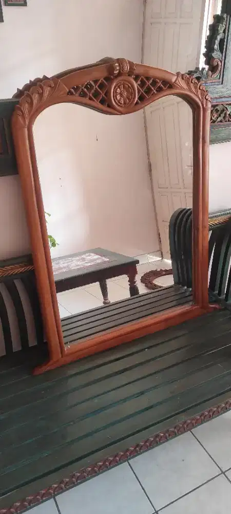 Furniture mebel jati bingkai cermin vintage jadul