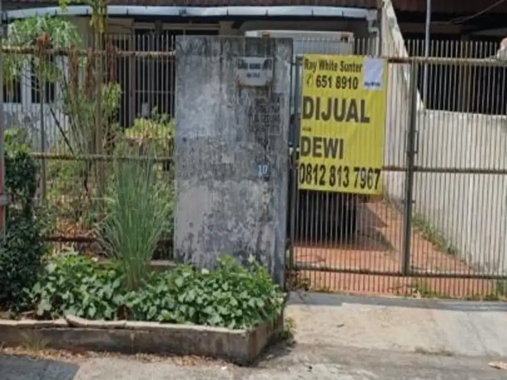 Rumah Tua Hitung Tanah Luas 12x25 M2 Hadap Barat Shm